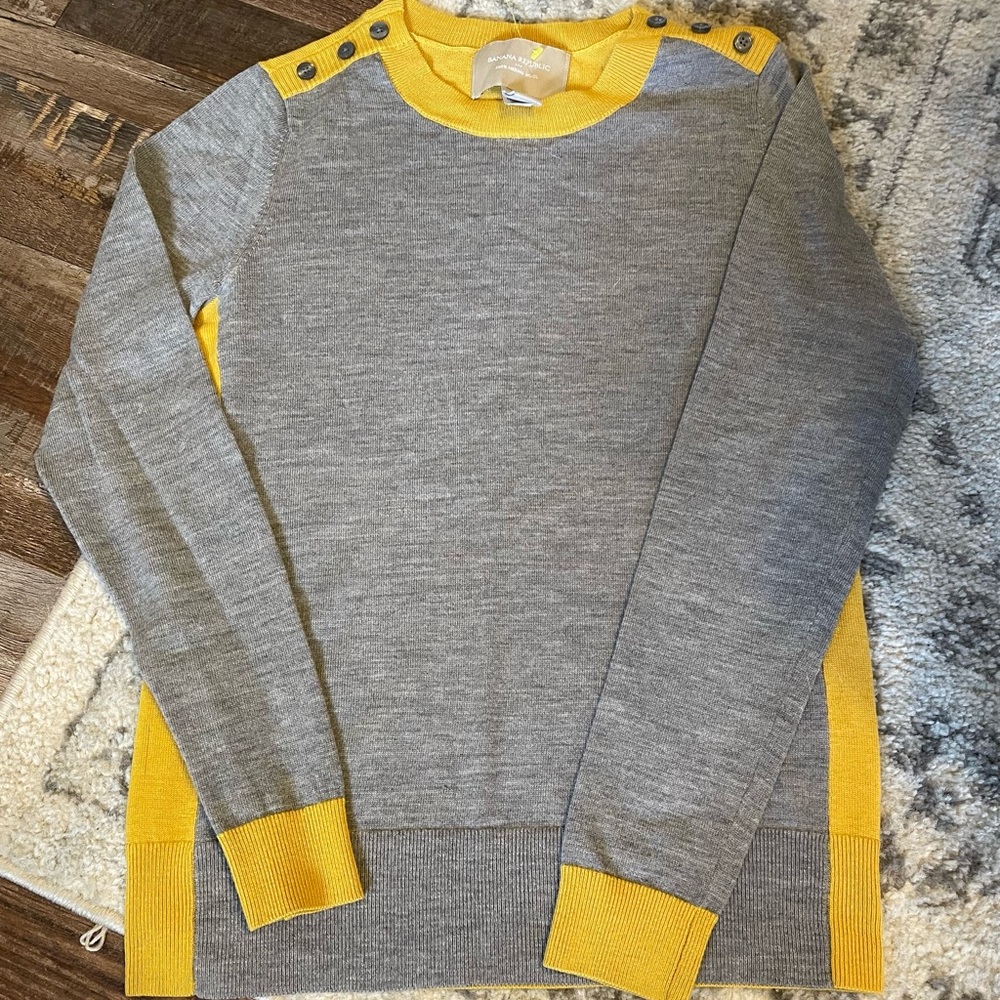 Banana Republic sweater